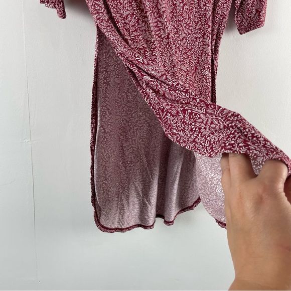 Fern plant printed side slit hi-low top size small - Picture 3 of 4